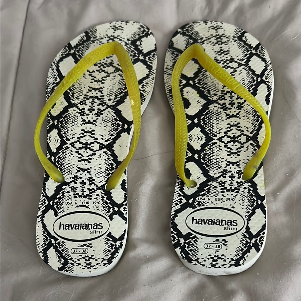 Havaianas Yellow Strap Snake Pattern Flip Flops